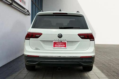 Pure White 2024 Volkswagen Tiguan 2.0T S