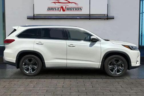 2019 Toyota Highlander Limited Platinum