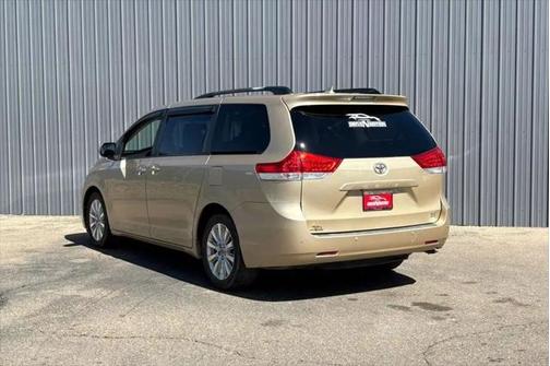 2012 Toyota Sienna XLE