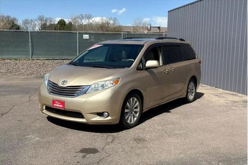 2012 Toyota Sienna XLE