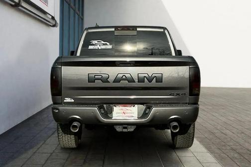 2017 RAM 1500 Night Crew Cab 4x4 5'7' Box