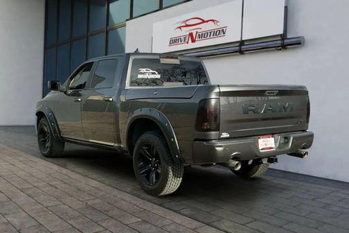 2017 RAM 1500 Night Crew Cab 4x4 5'7' Box