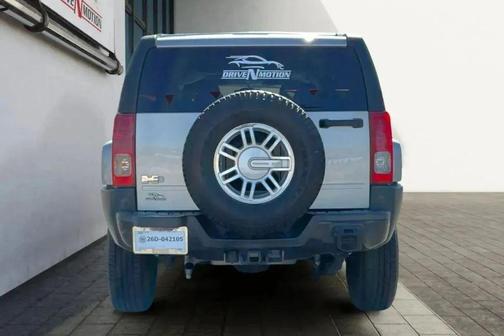Silver 2007 Hummer H3 Base