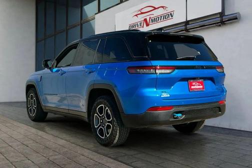 2023 Jeep Grand Cherokee 4xe Trailhawk