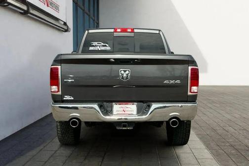 Granite Crystal Metallic Clearcoat 2016 RAM 1500 Laramie