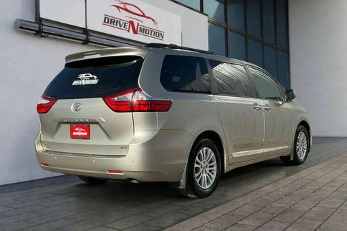 2017 Toyota Sienna Limited