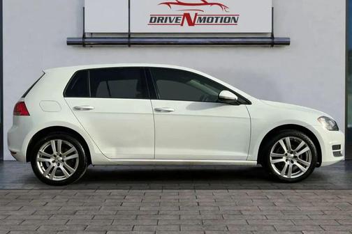 2016 Volkswagen Golf TSI SE 4-Door