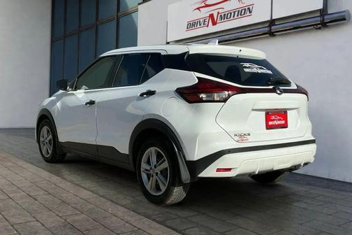 2021 Nissan Kicks S