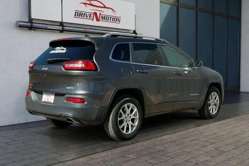2017 Jeep Cherokee Sport