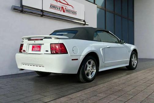 2003 Ford Mustang Premium