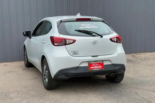 2020 Toyota Yaris Sedan XLE