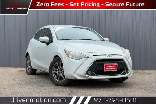 2020 Toyota Yaris Sedan XLE