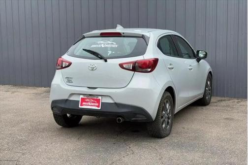 2020 Toyota Yaris Sedan XLE