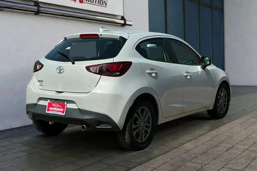 2020 Toyota Yaris Sedan XLE