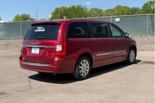 2013 Chrysler Town & Country Touring