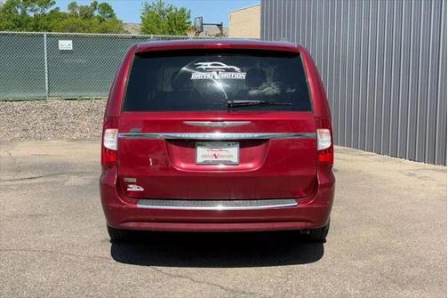2013 Chrysler Town & Country Touring