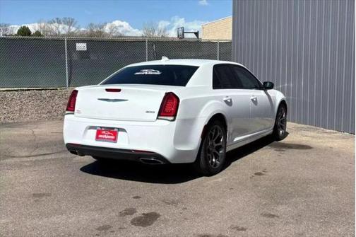 2018 Chrysler 300 Touring