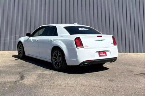 2018 Chrysler 300 Touring