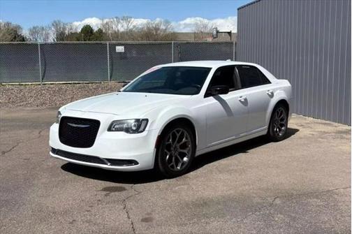 2018 Chrysler 300 Touring