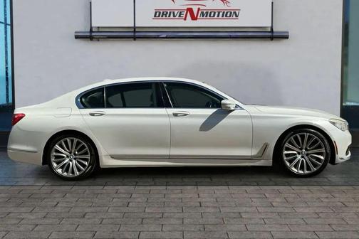 2016 BMW 750 i xDrive