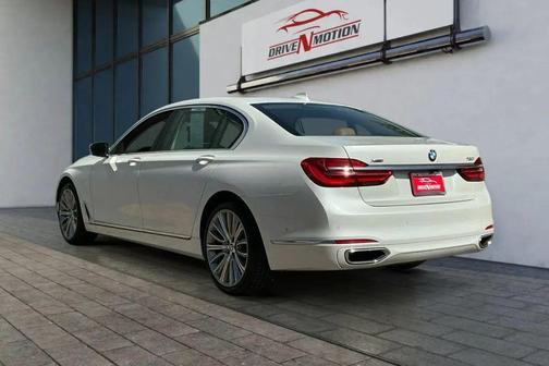 2016 BMW 750 i xDrive