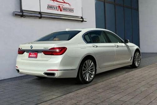 2016 BMW 750 i xDrive