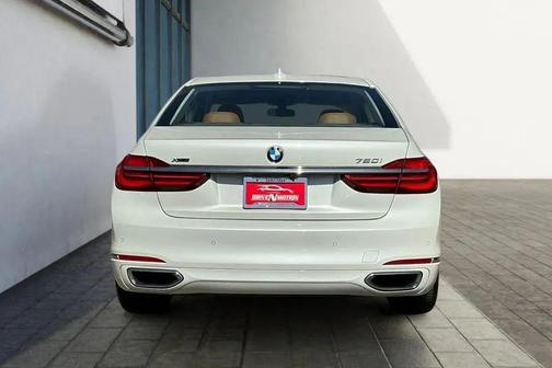 2016 BMW 750 i xDrive