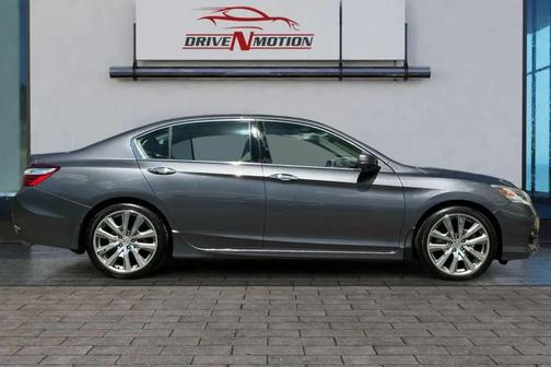 Modern Steel Metallic 2016 Honda Accord Touring