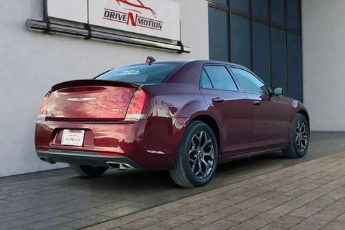 2018 Chrysler 300 S