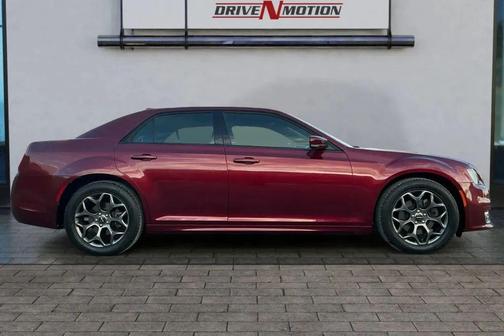 2018 Chrysler 300 S