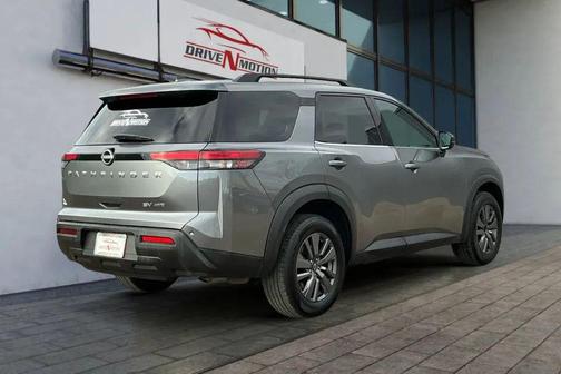2022 Nissan Pathfinder SV 4WD