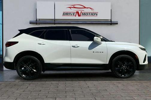 Iridescent Pearl Tricoat 2022 Chevrolet Blazer RS