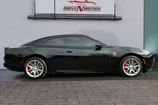 Diamond Black Crystal Pearlcoat 2025 Dodge Charger Daytona Scat Pack