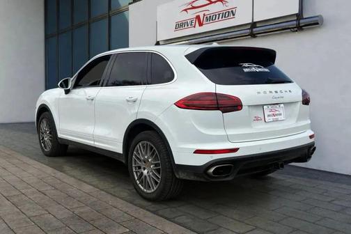 White 2016 Porsche Cayenne Cayenne
