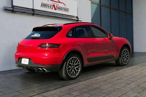 2017 Porsche Macan S