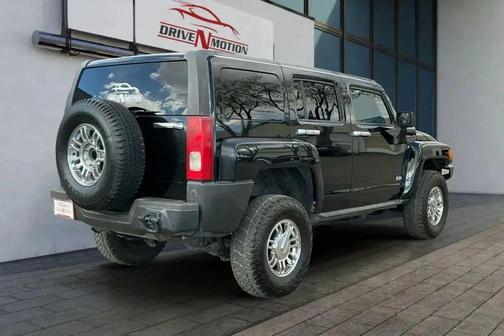 Black 2008 Hummer H3 Base