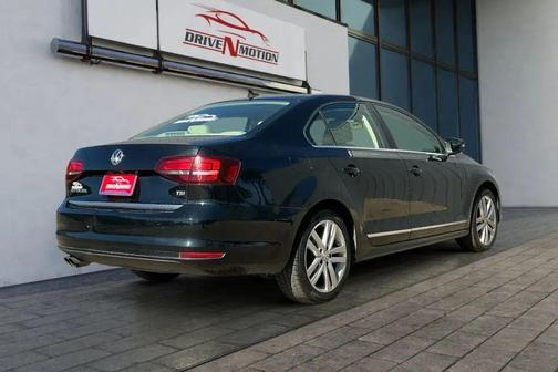 2017 Volkswagen Jetta 1.8T SEL