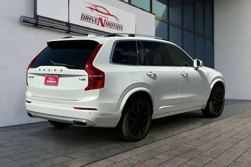2018 Volvo XC90 T6 Momentum