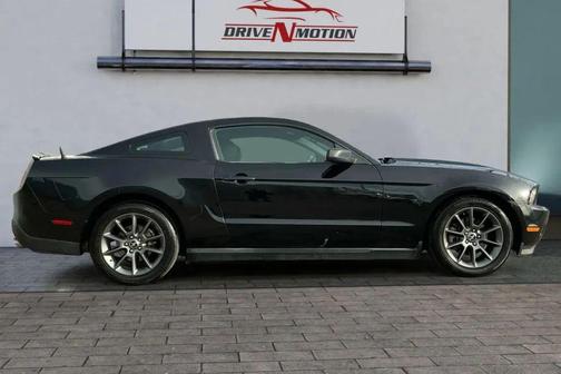2012 Ford Mustang V6 Premium