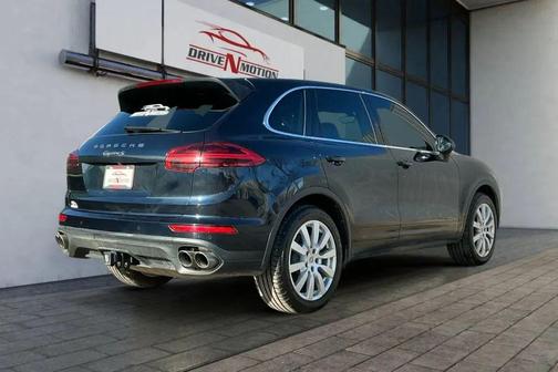 2015 Porsche Cayenne Cayenne