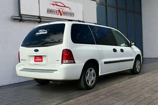 2005 Ford Freestar SE