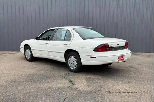 2001 Chevrolet Lumina Sedan 4D