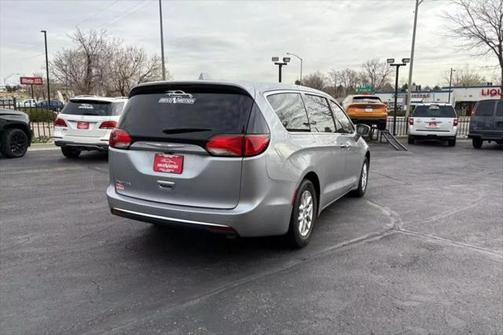 2020 Chrysler Pacifica Touring