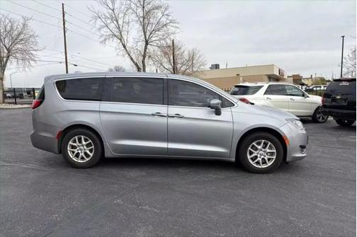 2020 Chrysler Pacifica Touring