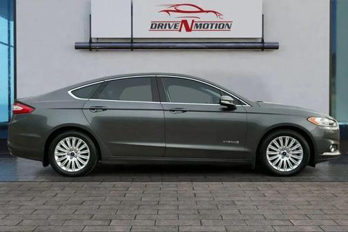 2015 Ford Fusion Hybrid SE