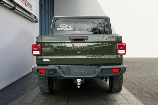 2022 Jeep Gladiator Sport S