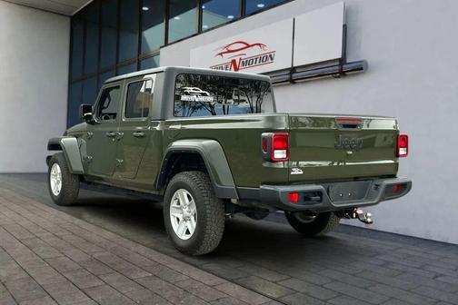 2022 Jeep Gladiator Sport S