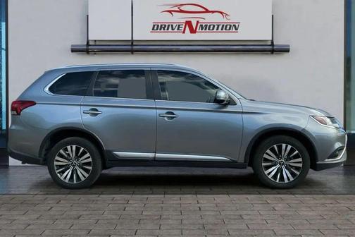 2019 Mitsubishi Outlander SEL