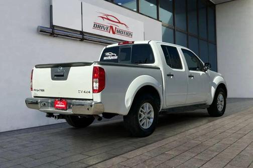 Glacier White 2015 Nissan Frontier SV