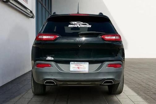 Diamond Black Crystal Pearlcoat 2018 Jeep Cherokee Latitude